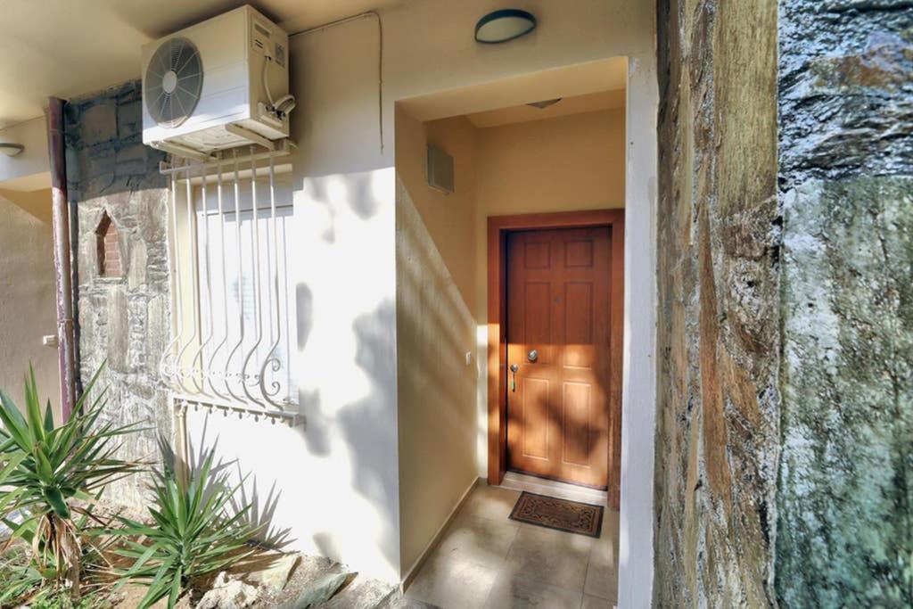 Eleni Sea View Luxury Apartment In Mades リガリア エクステリア 写真