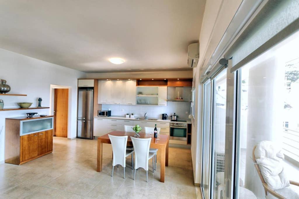 Eleni Sea View Luxury Apartment In Mades リガリア エクステリア 写真