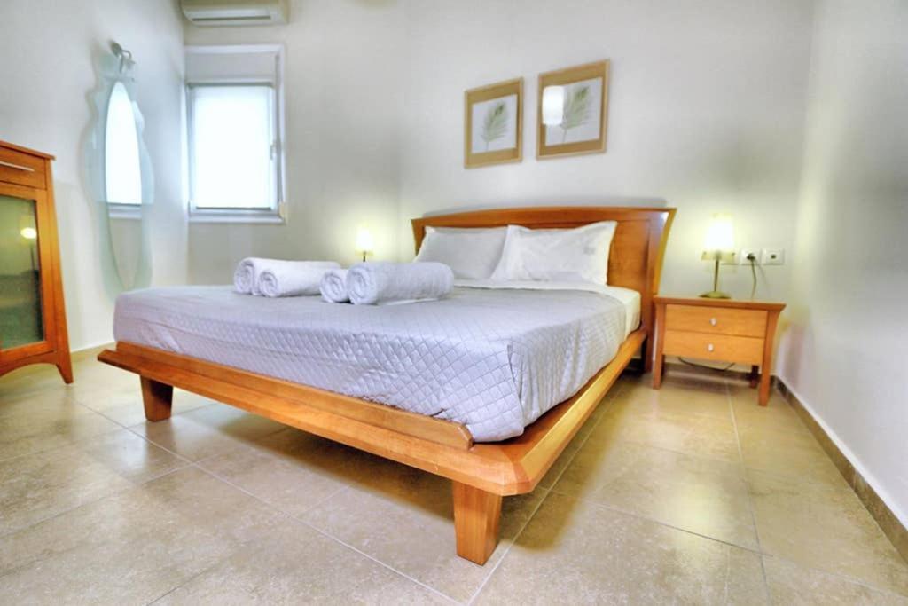 Eleni Sea View Luxury Apartment In Mades リガリア エクステリア 写真